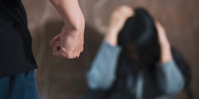 Fundacion-AVON-para-la-mujer-y-su-combate-vs.-la-violencia-domestica