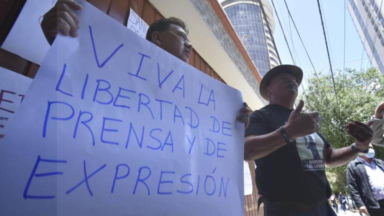 periodistas-de-bolivia-presentan-cart_21-5204224_20230321174024
